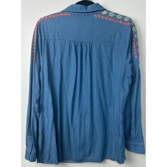Andree By Unit Embroidered Floral Bttn Shirt Blouse L Boho Western Chambray B14 - Picture 5 of 8